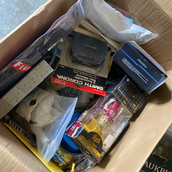 20 Mystery Box New Over Stock Shelf Pull Reseller amazon Walmart target - Picture 10 of 12